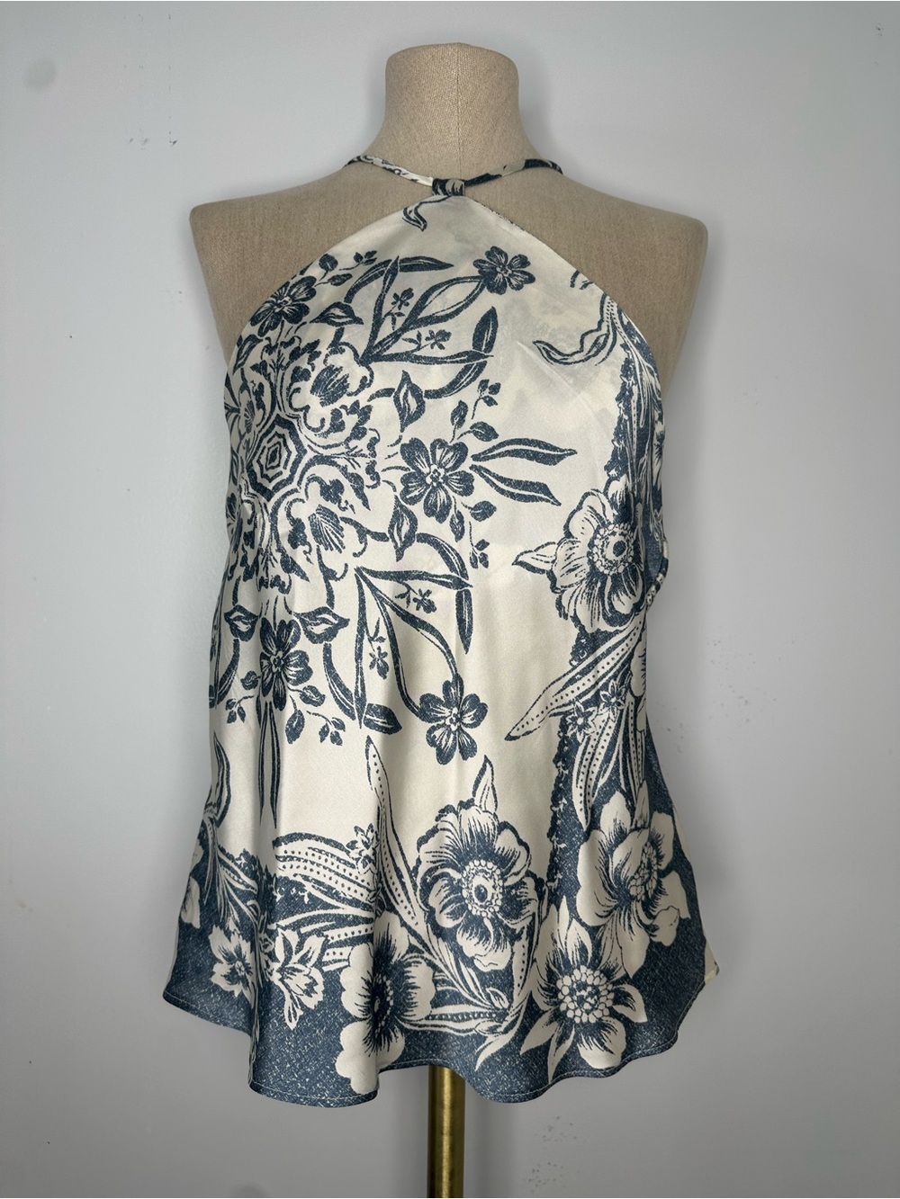 Parker halter top size medium